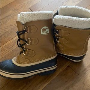 Boys winter boots